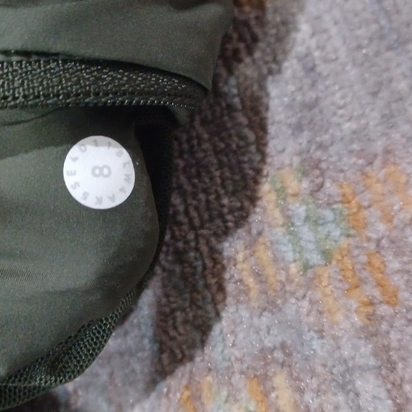 Lululemon Weightless Wunder Reversible Jacket - Picture 7 of 12